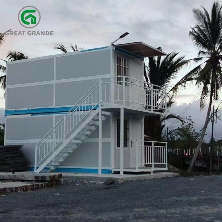 Vertentes feitas sob encomenda do escritório de Brande Deformative Prefabricated Temporary Site construídas no local
